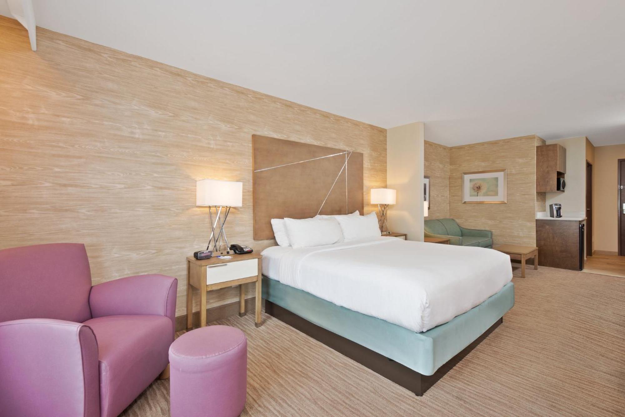 Holiday Inn Express & Suites New Cumberland By Ihg Exterior foto
